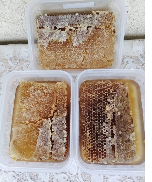 Karakovan Petekli Çiçek Balı  (Net: 600 g) 