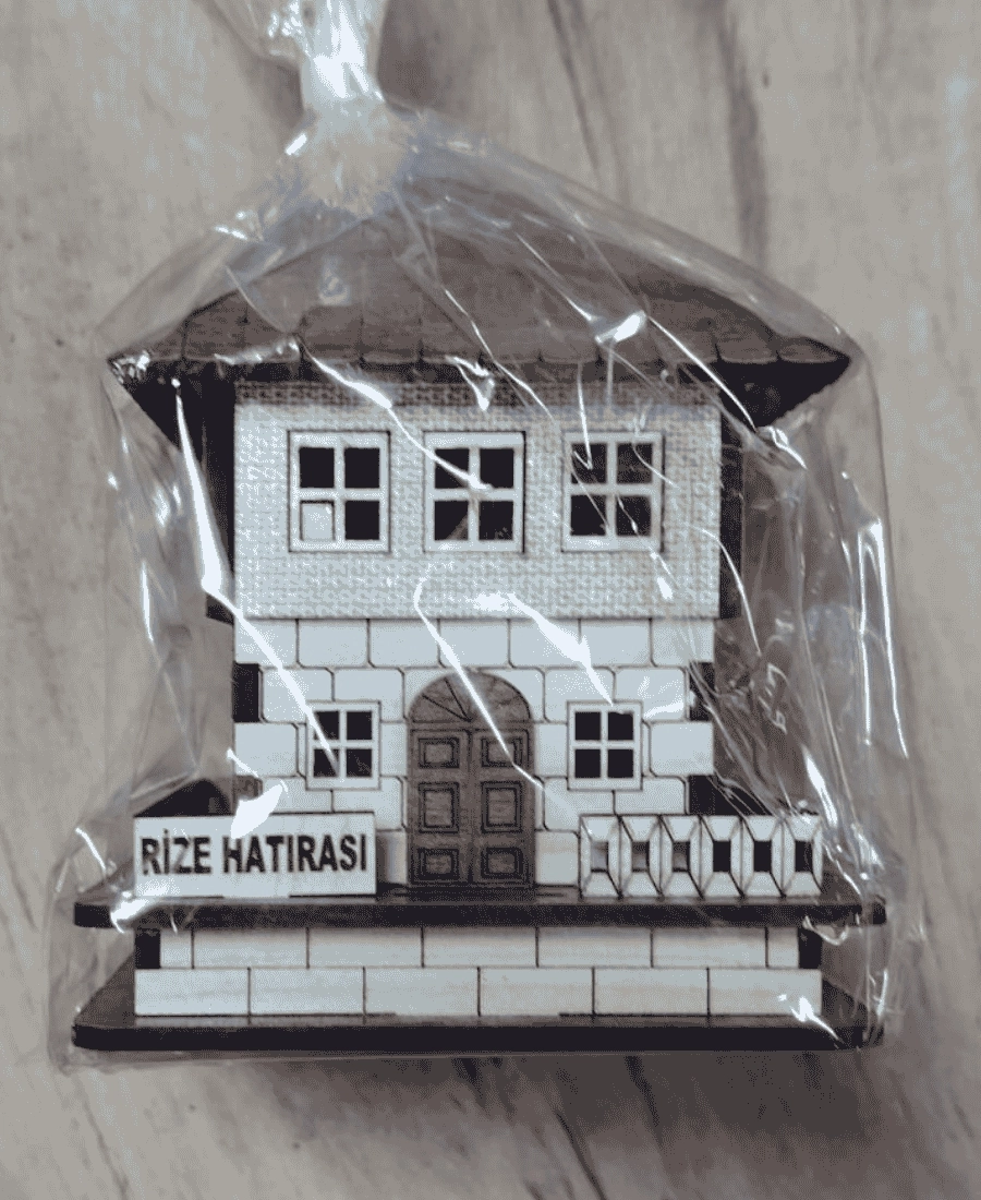 Rize Hatırası Minyatür Ahşap Köy Evi (10×10 cm)