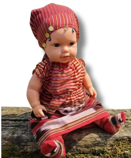 Karadeniz Yöresel Konuşan Bebek