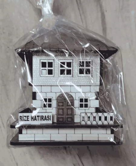 Rize Hatırası Minyatür Ahşap Köy Evi (10×10 cm)
