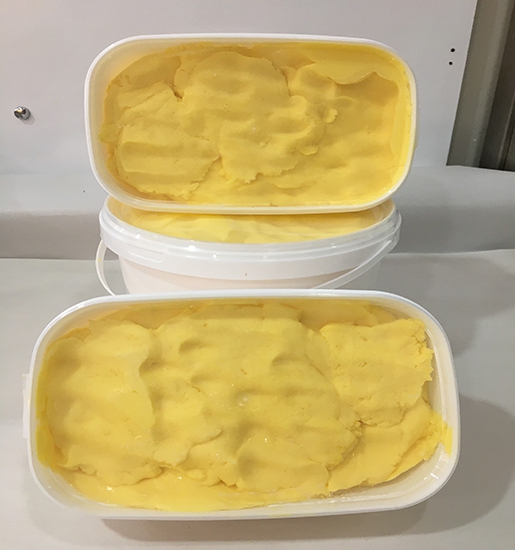 Doğal Köy Tereyağı - Az Tuzlu (1 Kg)